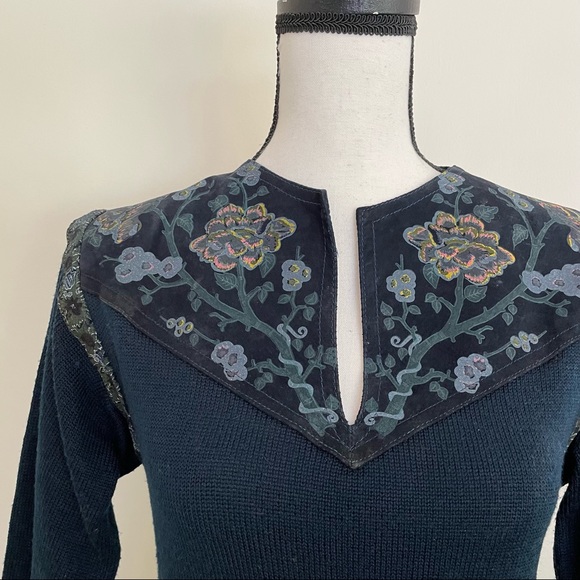 Vintage 70s Hand-painted Suede and Knit Sweater - Picture 5 of 7